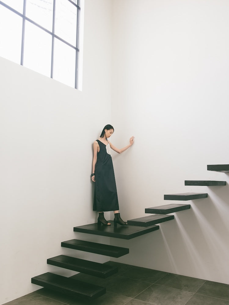 Curve Asymmetry Dress｜カーブアシンメトリードレス – MARTE