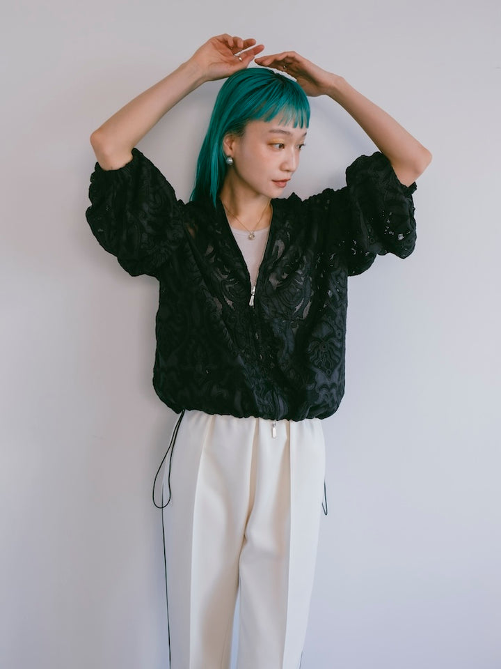 モデル身長：167cm / カラー：Black