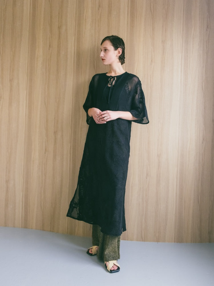 モデル身長：172cm / カラー：Black