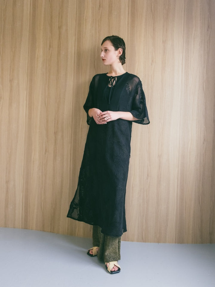 モデル身長：172cm / カラー：Black