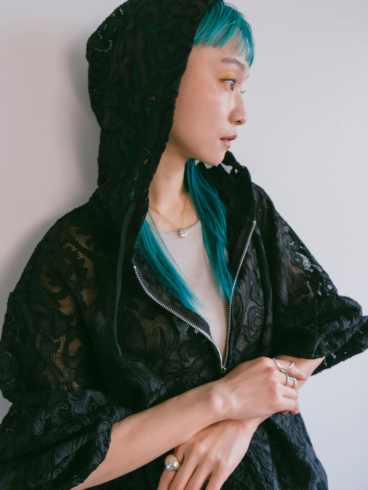 モデル身長：167cm / カラー：Black