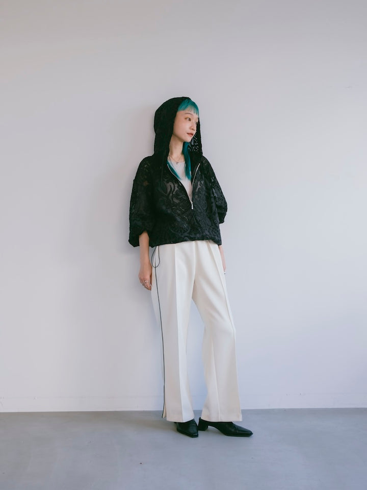 モデル身長：167cm / カラー：Black