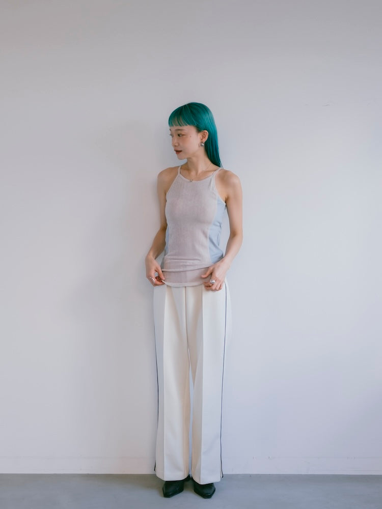 モデル身長：167cm / カラー：Greige