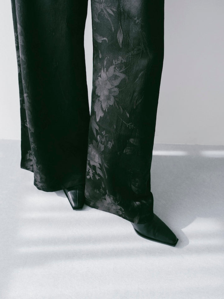 モデル身長：166cm / カラー：Black