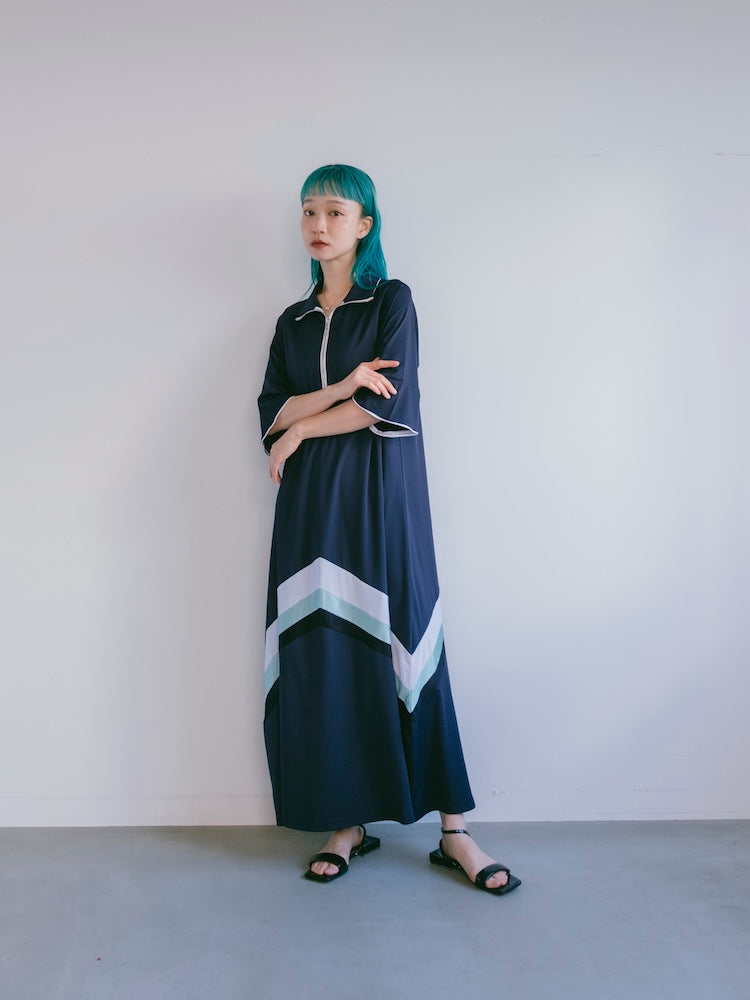 Chevron Half-Zip Dress｜V字型ハーフジップワンピース – MARTE