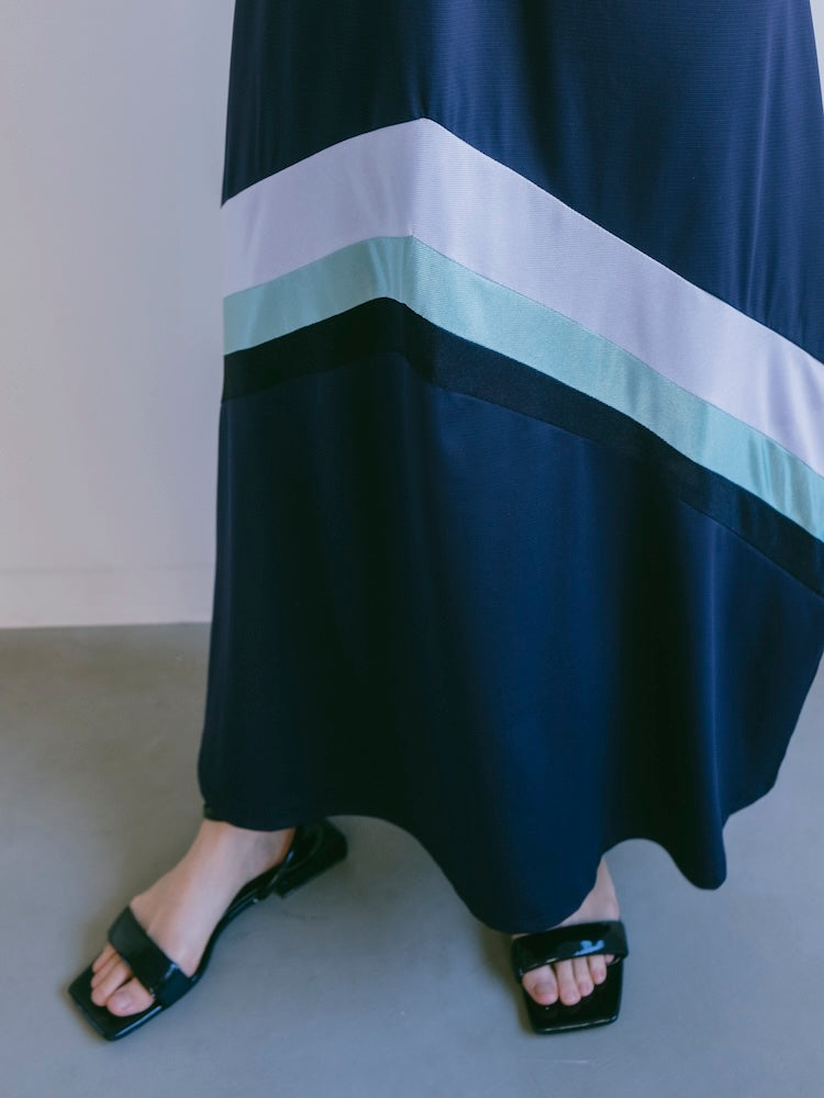 モデル身長：167cm / カラー：Navy