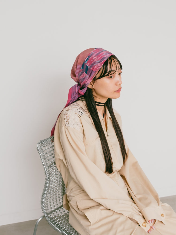 Vintage Scarf / Guide