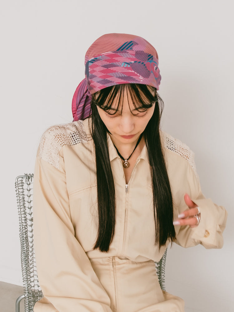 Vintage Scarf / Guide