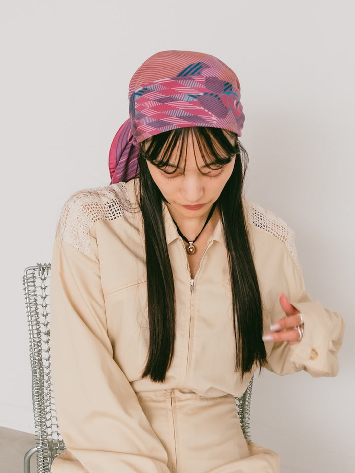 Vintage Scarf / Guide