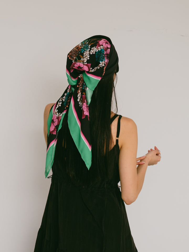 Vintage Scarf / Green Line