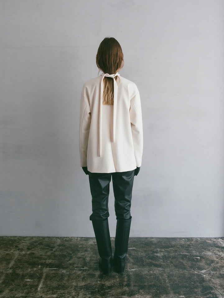 モデル身長：175cm / カラー：Ivory