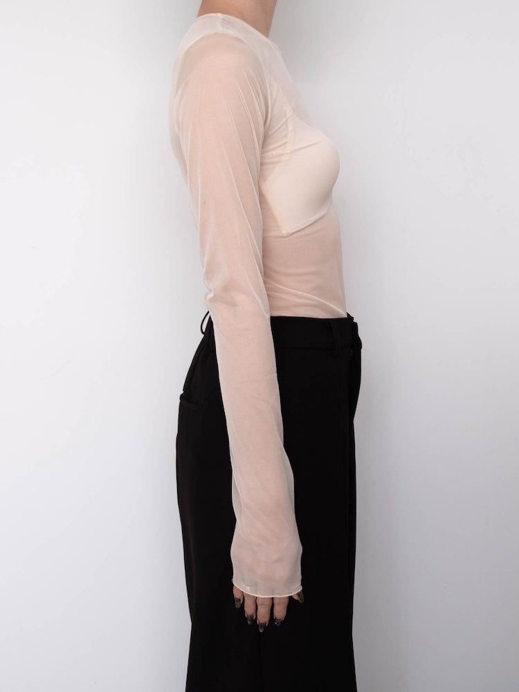 モデル身長：162cm / カラー：Beige / 着用サイズ：Sサイズ