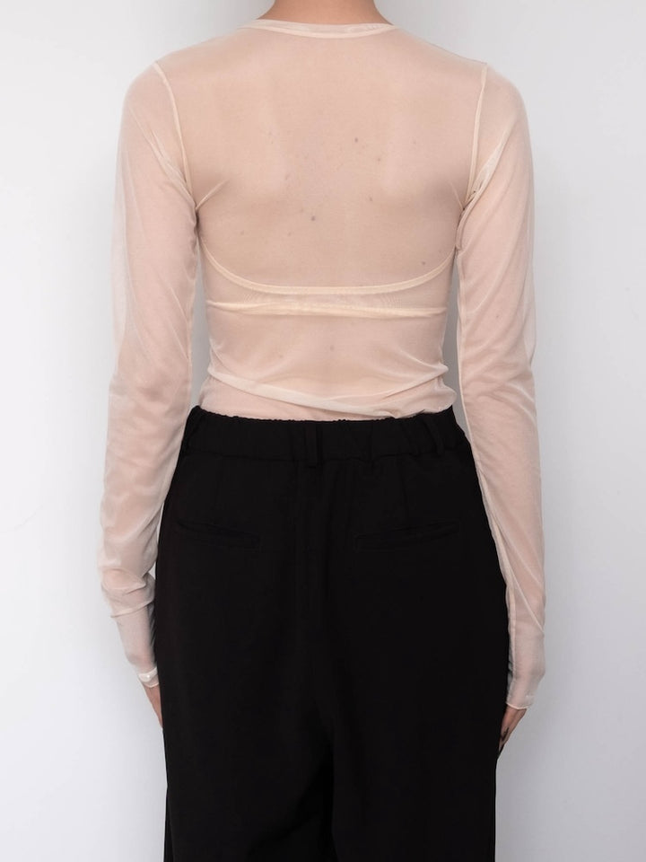 モデル身長：162cm / カラー：Beige / 着用サイズ：Sサイズ