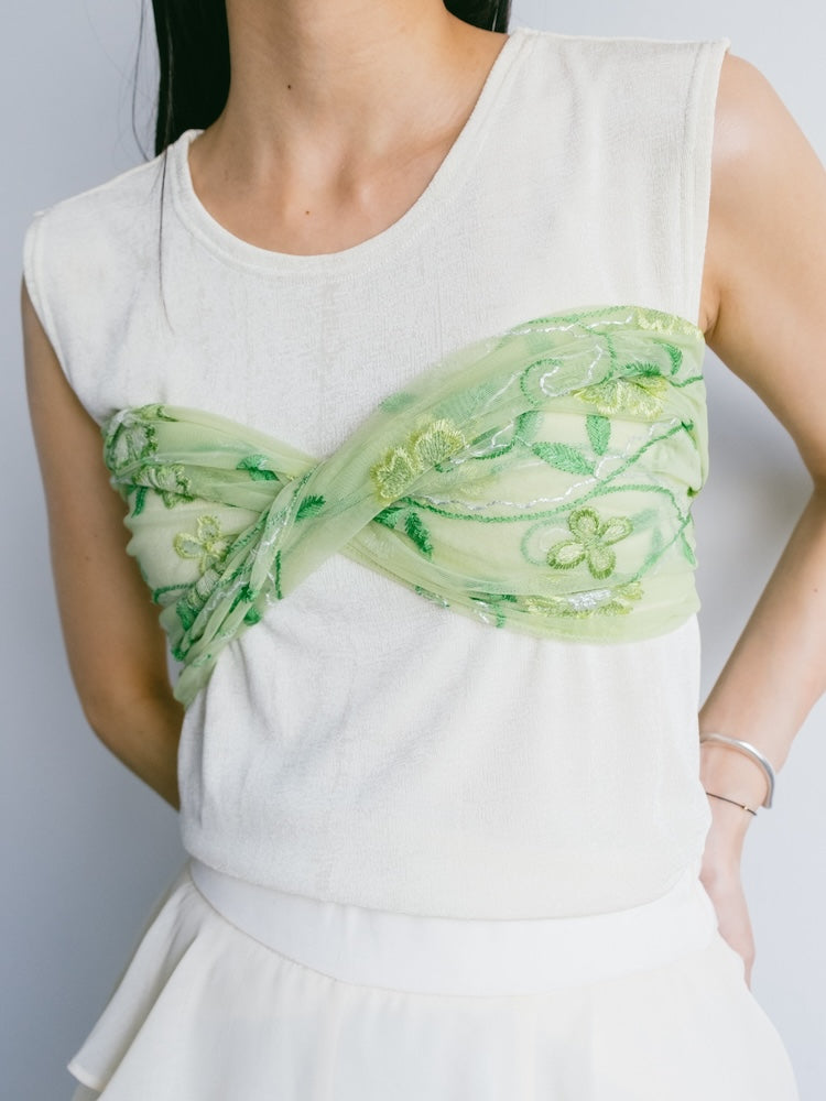 Vintage Scarf / Embroidery Flower