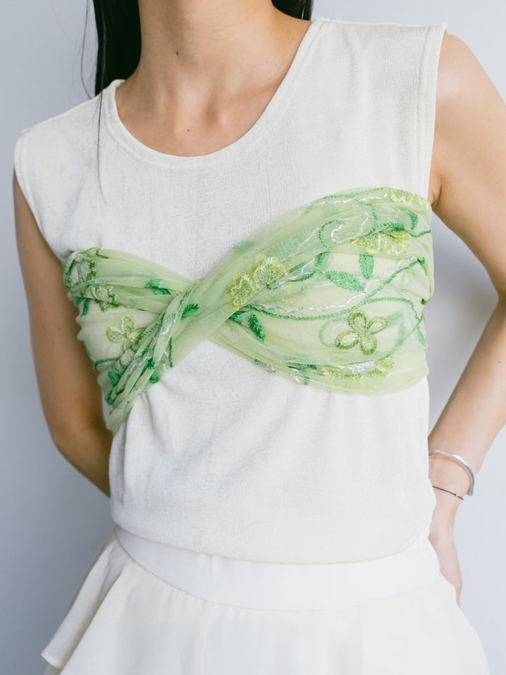 Vintage Scarf / Embroidery Flower