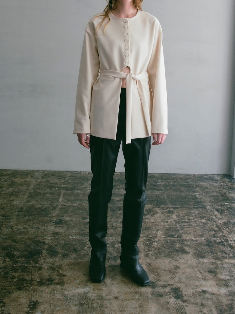 モデル身長：175cm / カラー：Ivory
