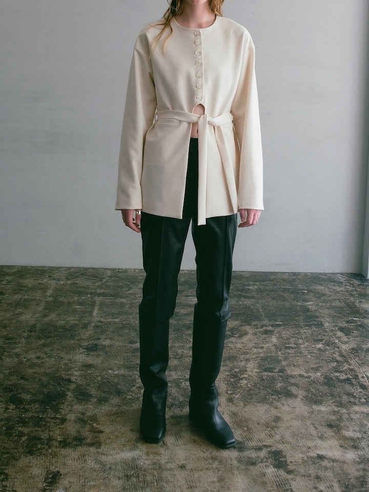 モデル身長：175cm / カラー：Ivory
