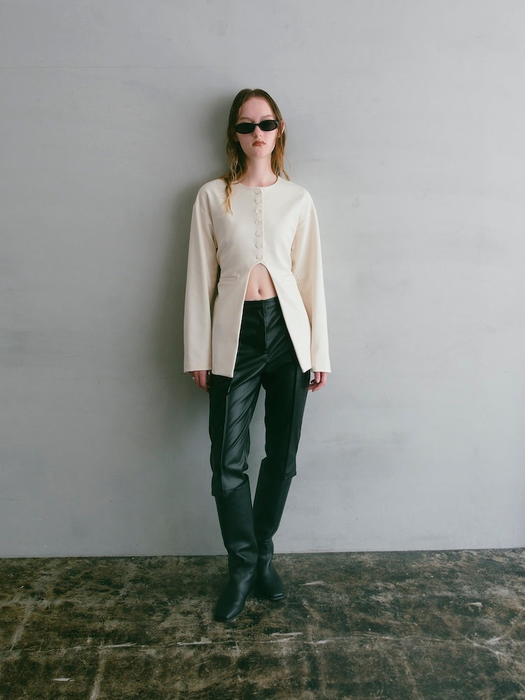 モデル身長：175cm / カラー：Black