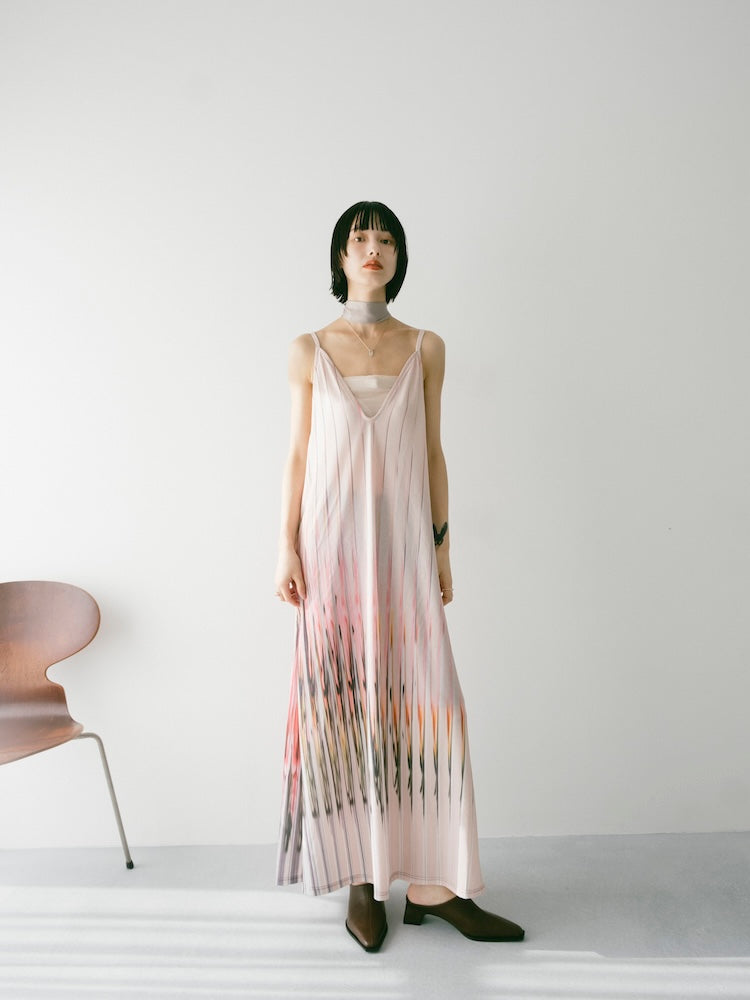 モデル身長：166cm / カラー：Beige