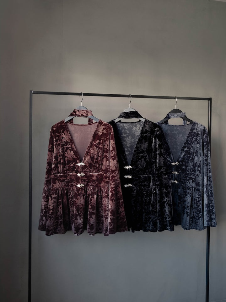【10月24日(土) 12:00販売開始】Velour Emboss Top