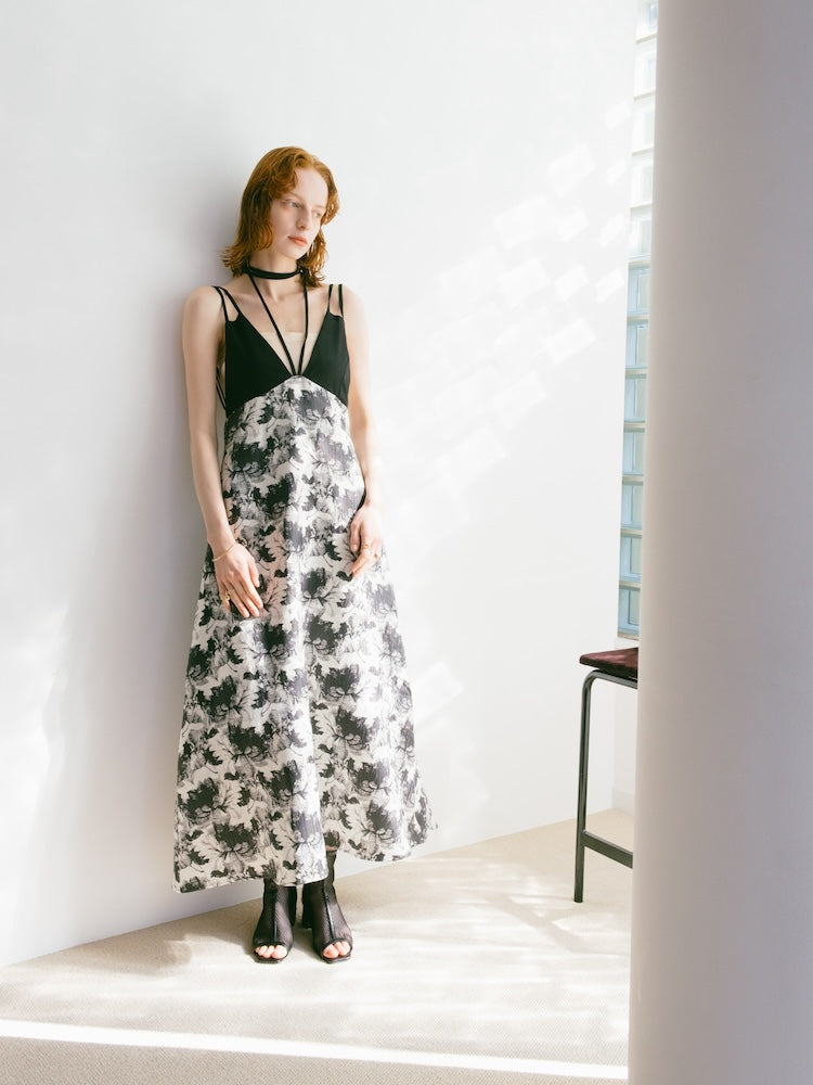 Design Strap Jacquard Dress / Black