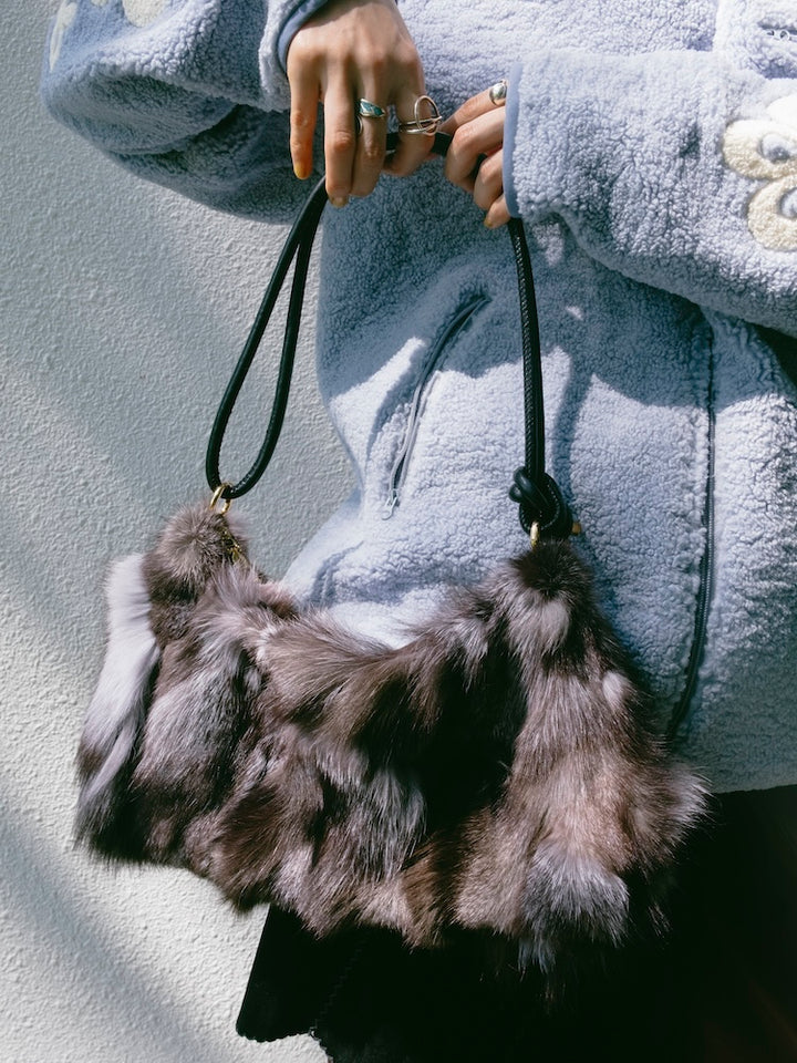 モデル身長：167cm / カラー：Gray