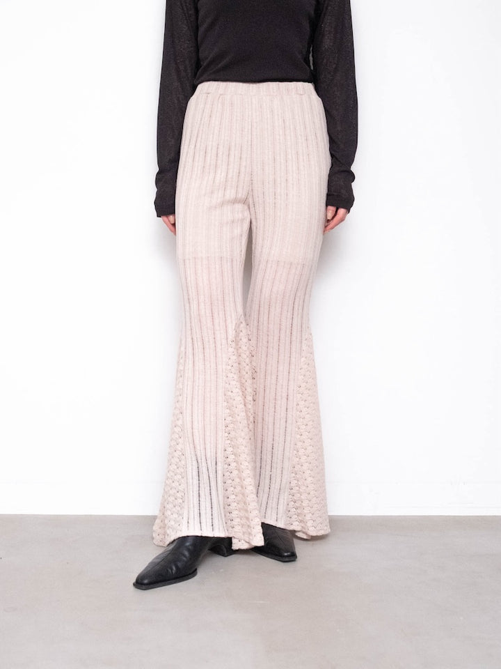 モデル身長：162cm / カラー：Ivory