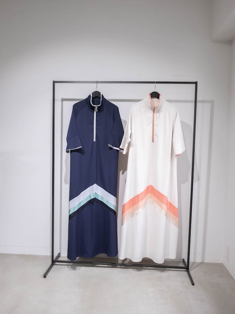 Chevron Half-Zip Dress｜V字型ハーフジップワンピース – MARTE