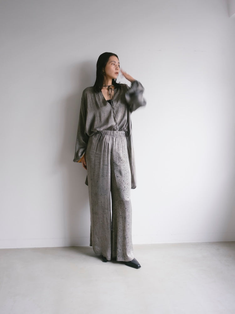 モデル身長：163cm / カラー：Gray