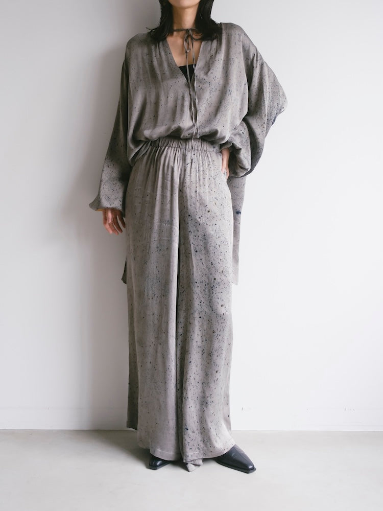 モデル身長：163cm / カラー：Gray