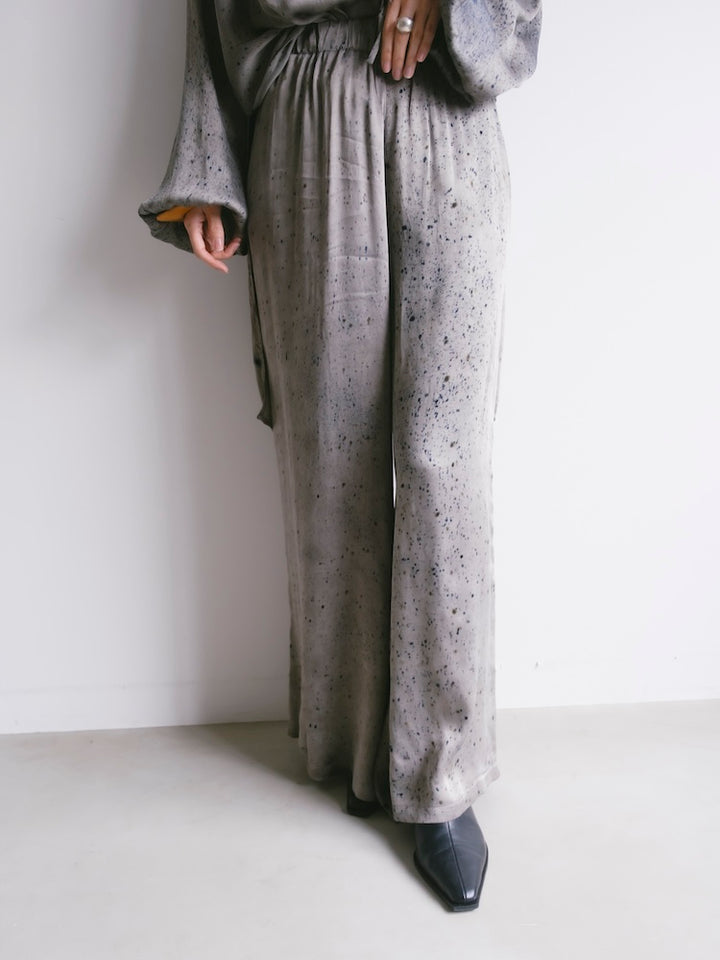 モデル身長：163cm / カラー：Gray