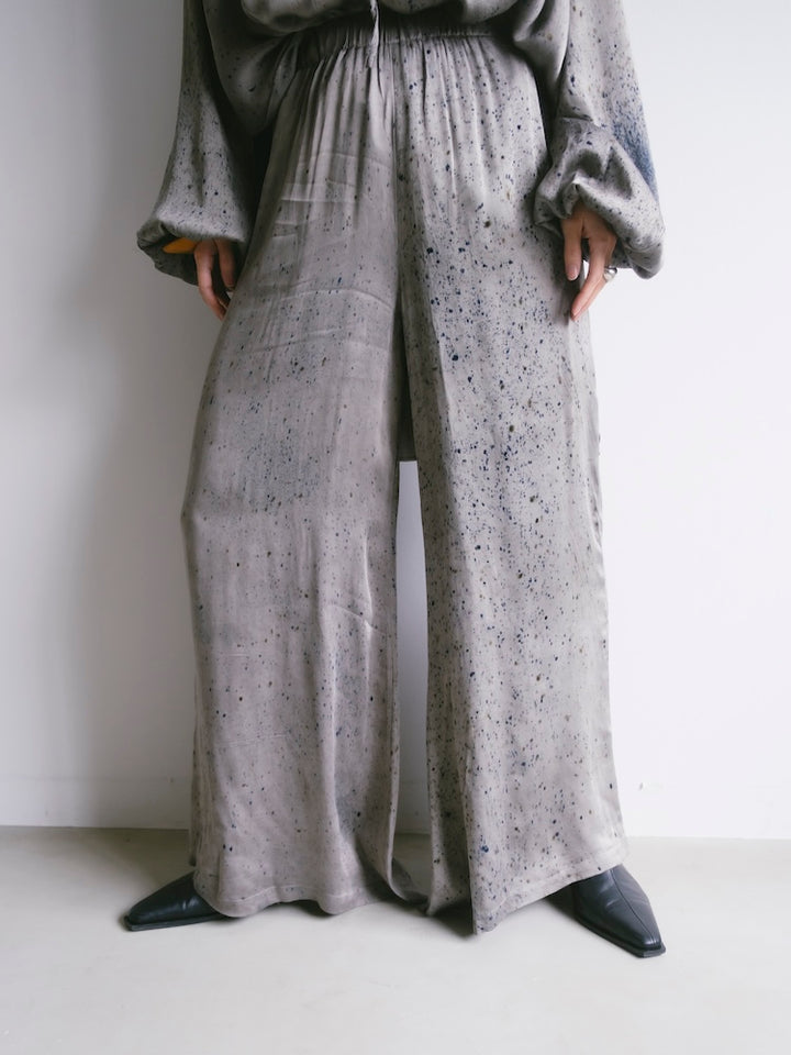 モデル身長：163cm / カラー：Gray