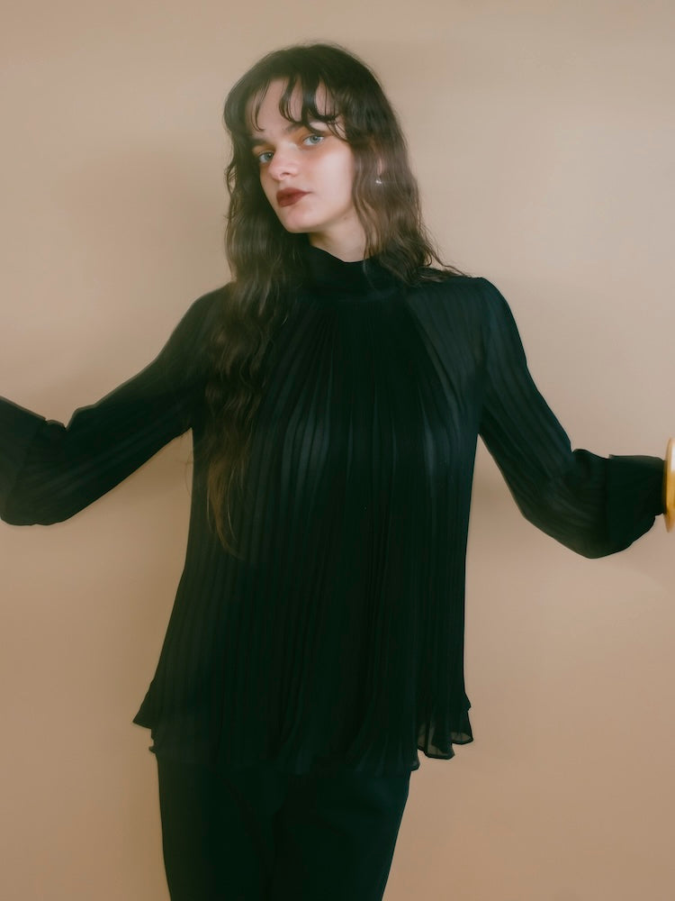 Pleats Classical Shirt