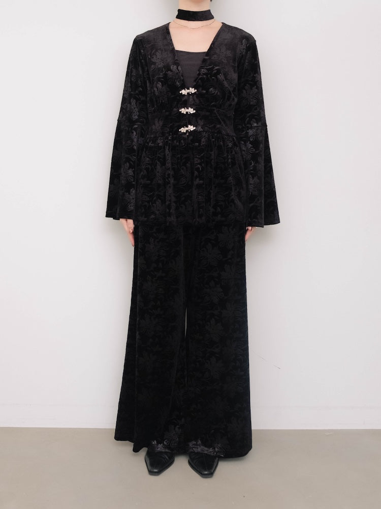 モデル身長：162cm / カラー：Black SET