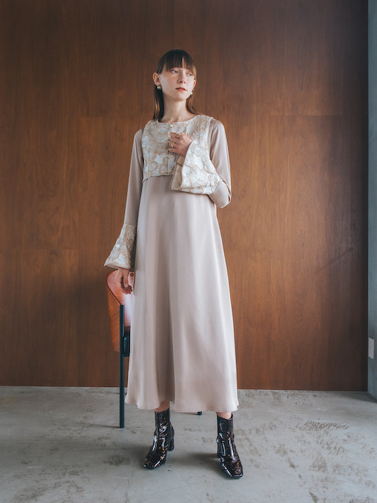 モデル身長：174cm / カラー：Beige