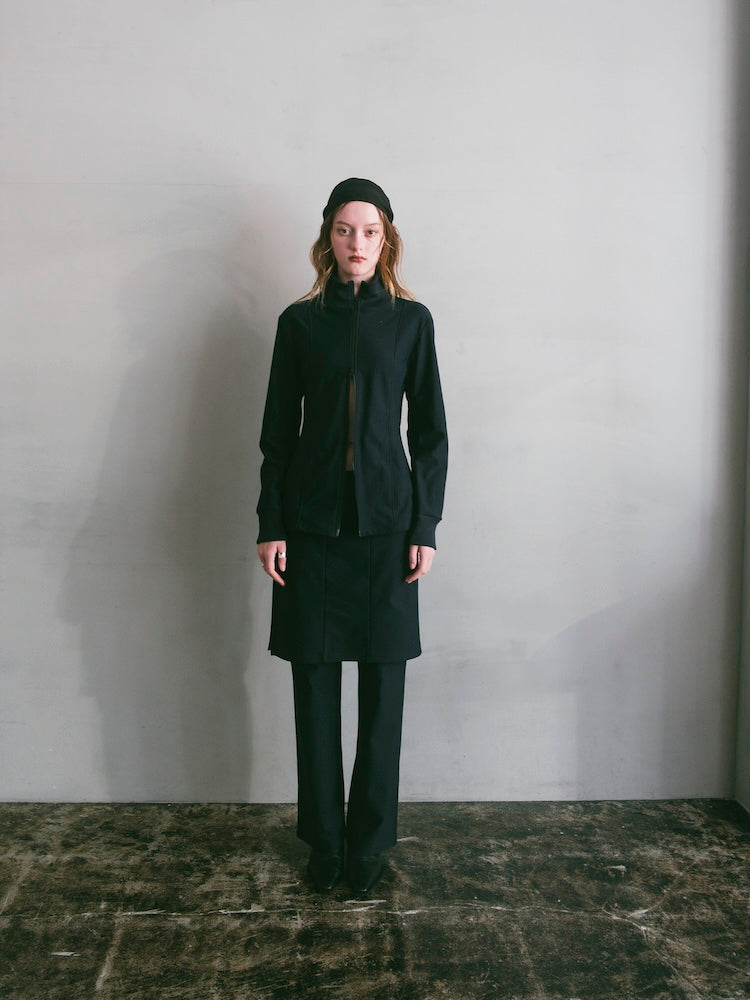 モデル身長：175cm / カラー：Navy