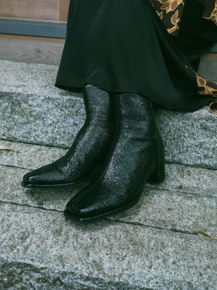 カラー：Black / サイズ：S, M, L