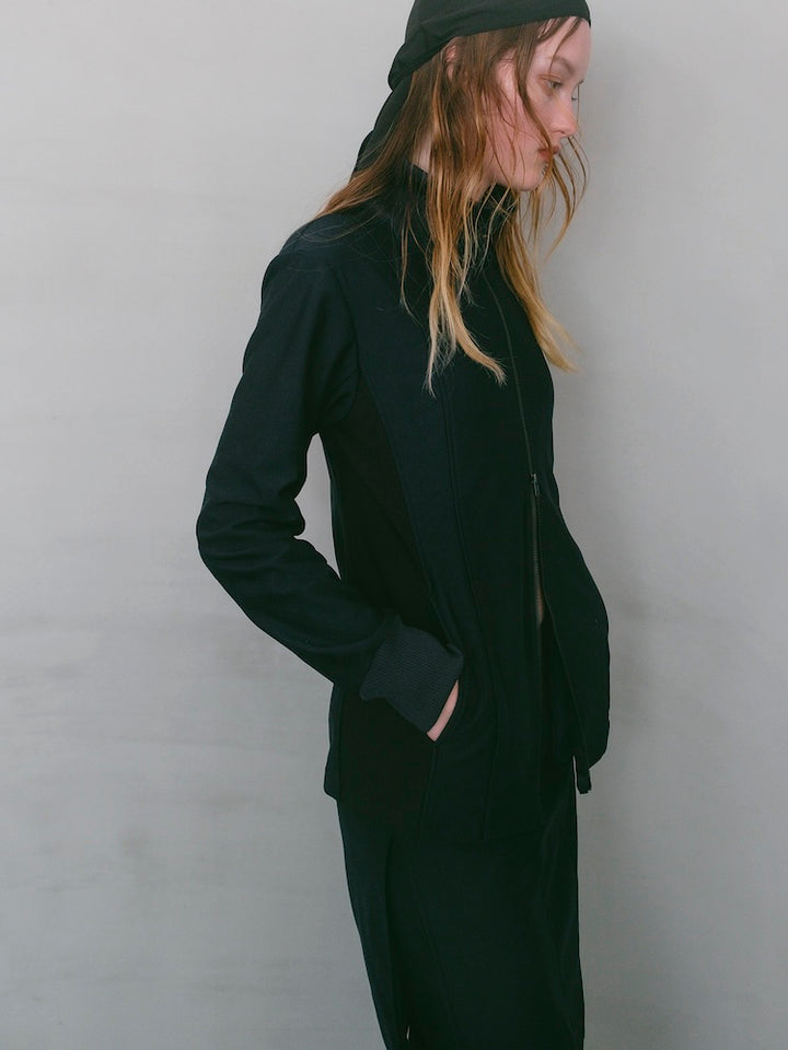 モデル身長：175cm / カラー：Navy