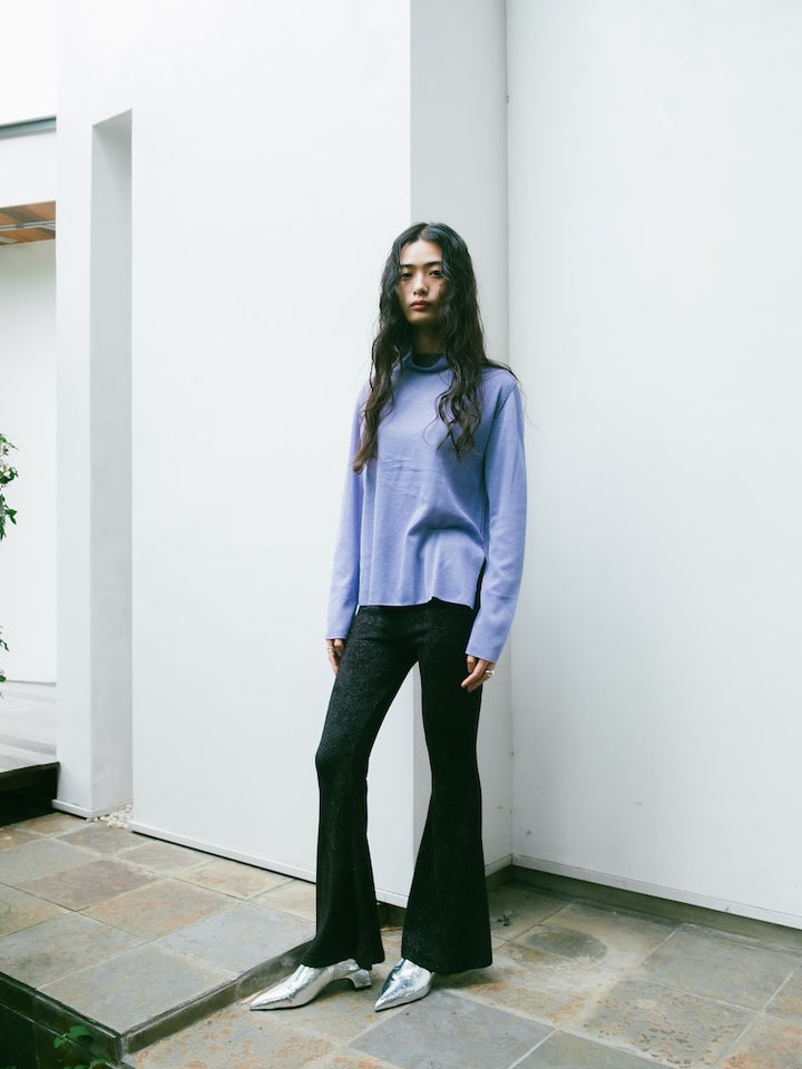 Glitter Velour Stretch Pants モデル身長：170cm / Mサイズ着用