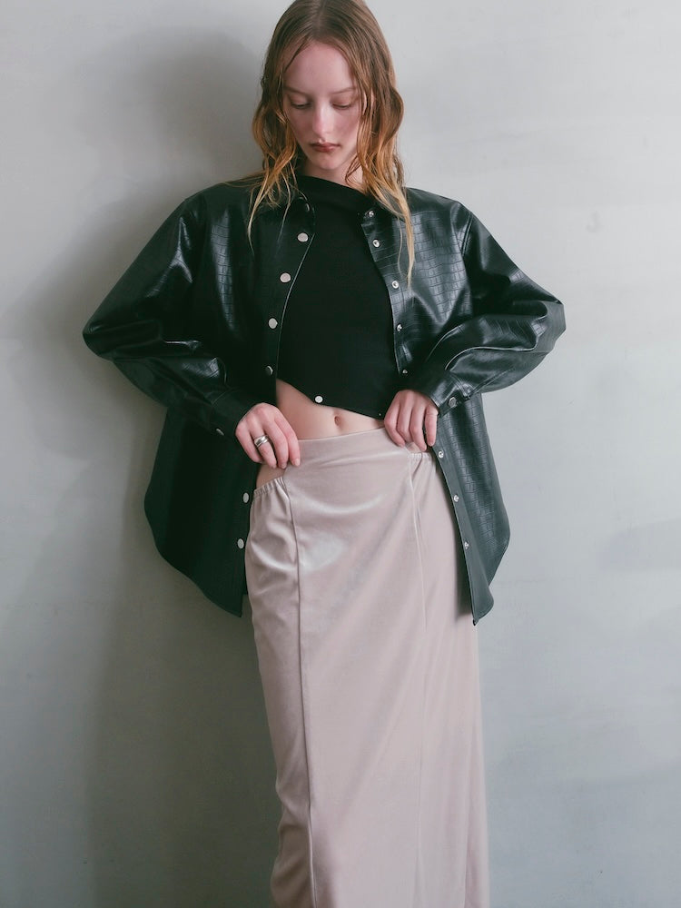 モデル身長：175cm / カラー：LightBeige / 着用サイズ：Mサイズ