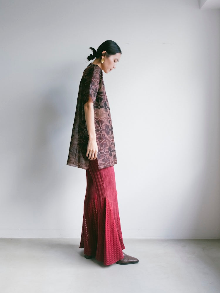 モデル身長：163cm / カラー：Bordeaux