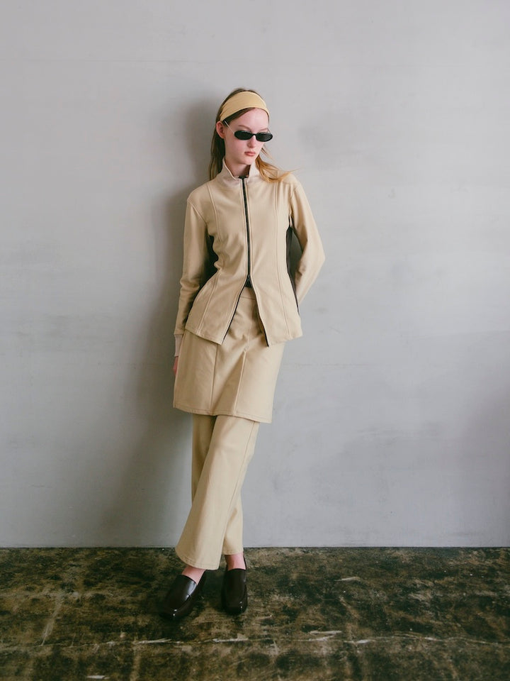 モデル身長：175cm / カラー：Beige