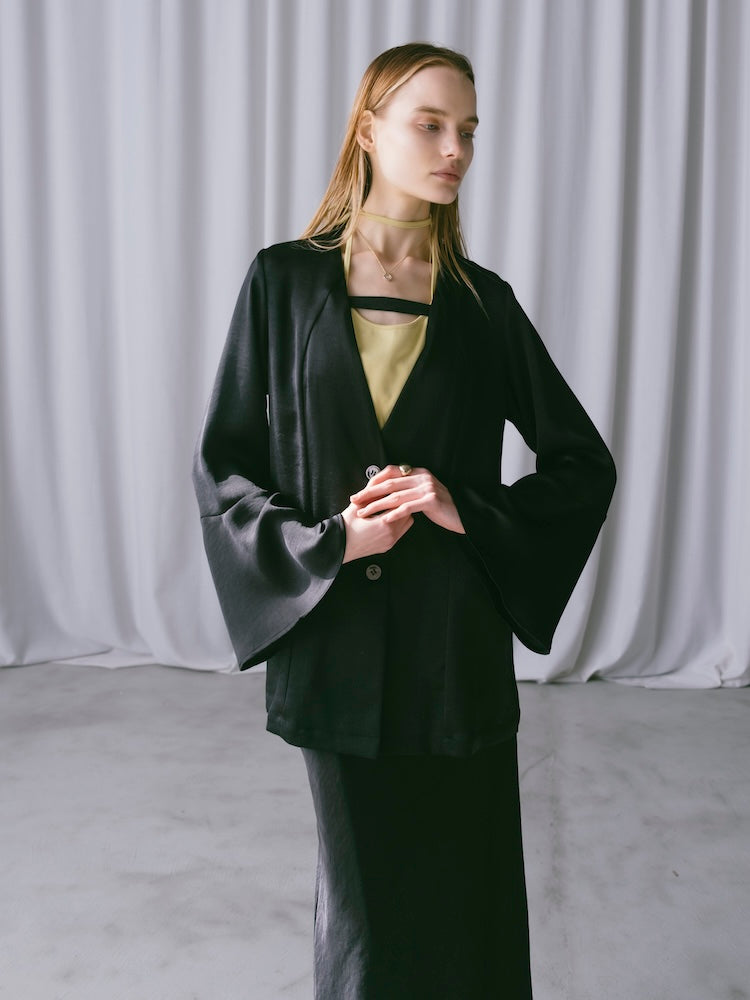 モデル身長：167cm / カラー：Black