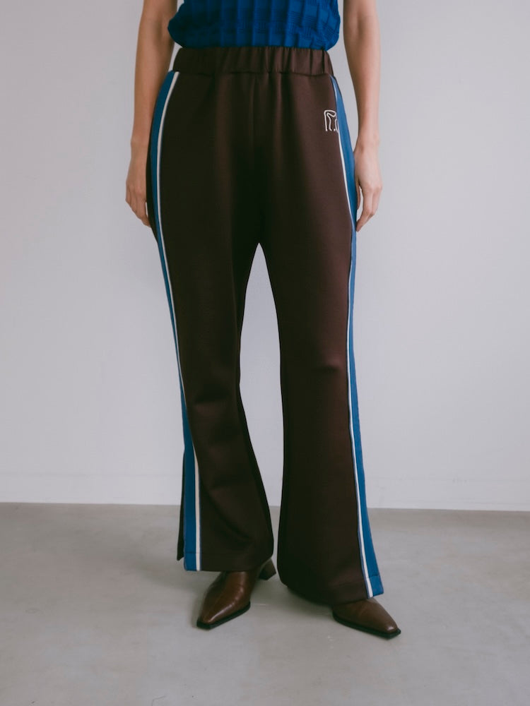 モデル身長：163cm / カラー：Brown