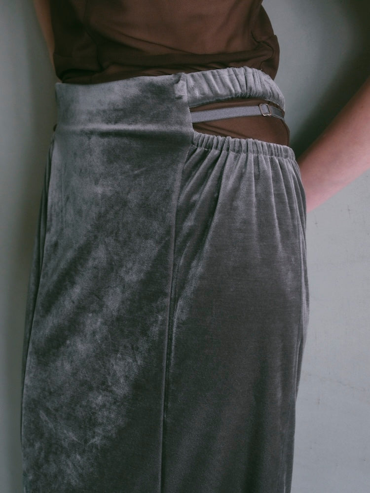 モデル身長：175cm / カラー：Gray / 着用サイズ：Mサイズ