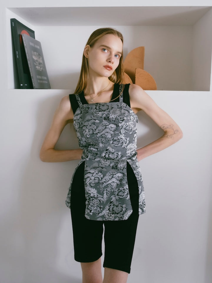 モデル身長：167cm / カラー：Black