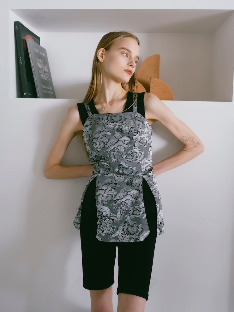 モデル身長：167cm / カラー：Black