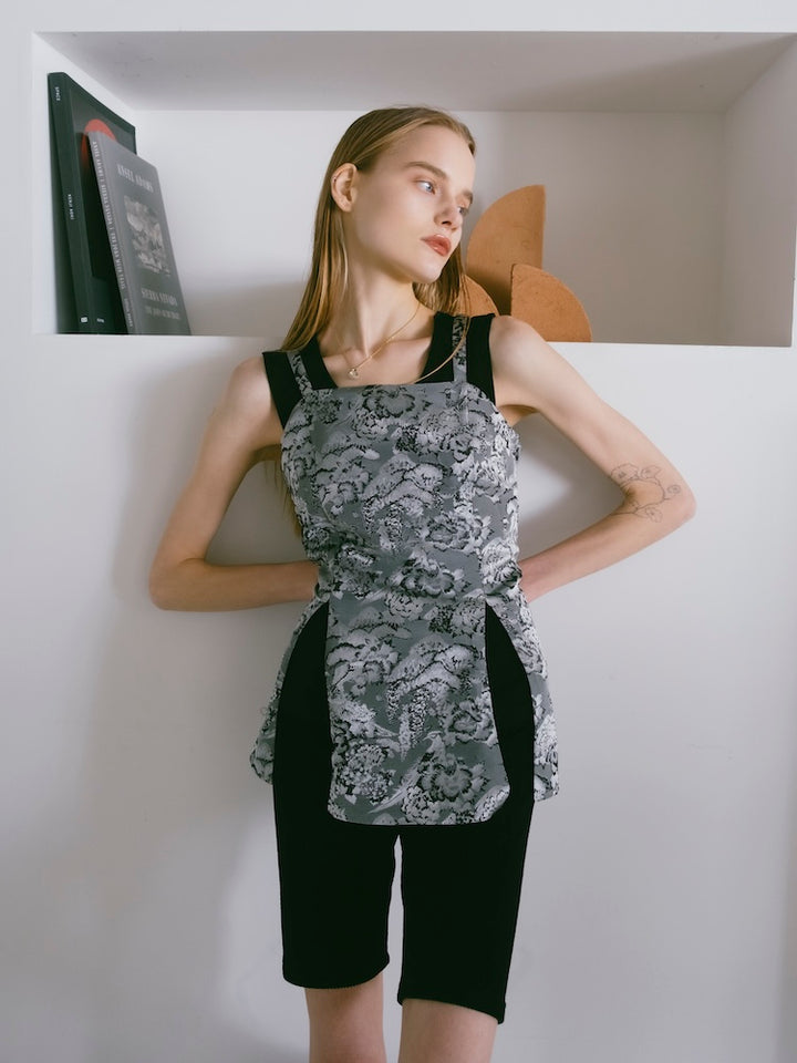 モデル身長：167cm / カラー：Black