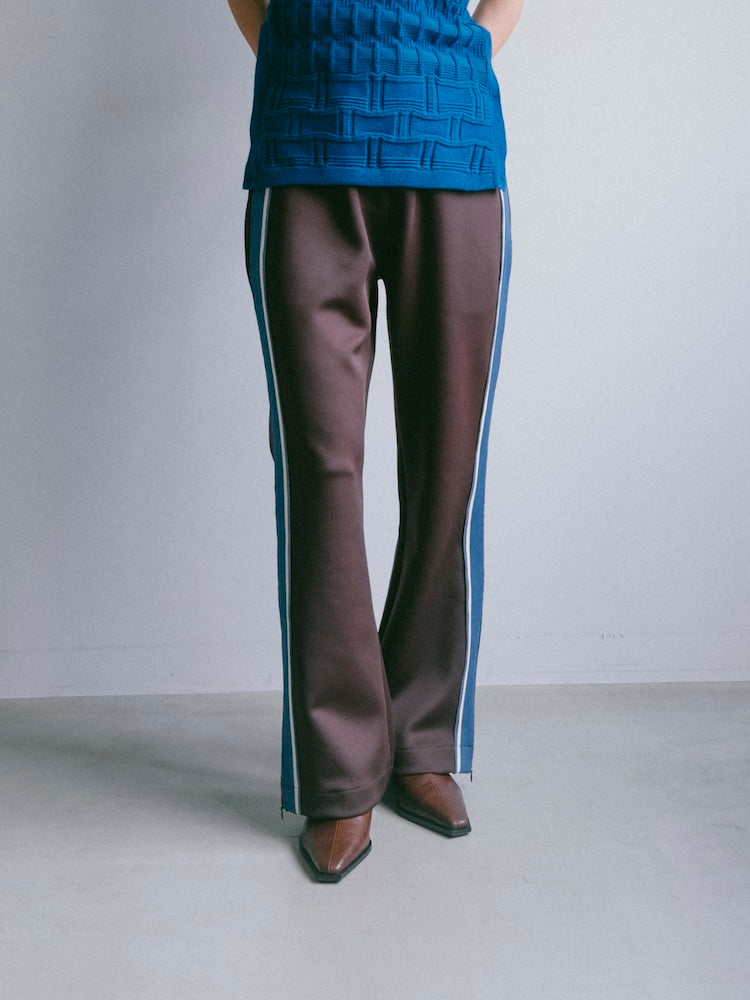 モデル身長：163cm / カラー：Brown