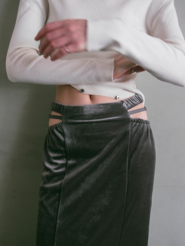 モデル身長：175cm / カラー：Gray / 着用サイズ：Mサイズ